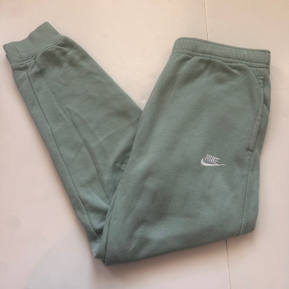 Nike Sportswear Club Fleece Joggers Sage Green Mens Medium Sweatpants BV2671-386